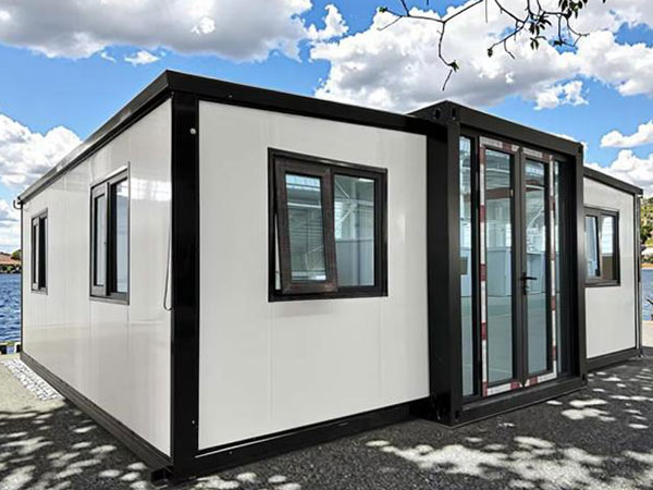 Weather-resistant folding dwelling